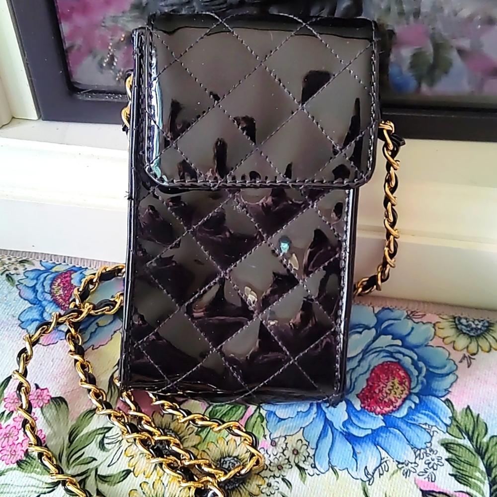 Phone crossbody case